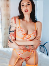 Charlotte Sins